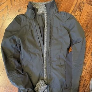 EUC Lululemon jacket. Size 6.